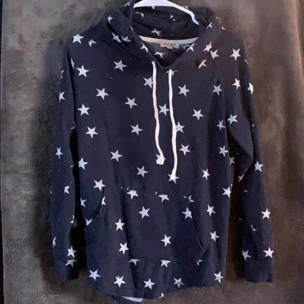 Hooded Long-Sleeve with Star design and collar